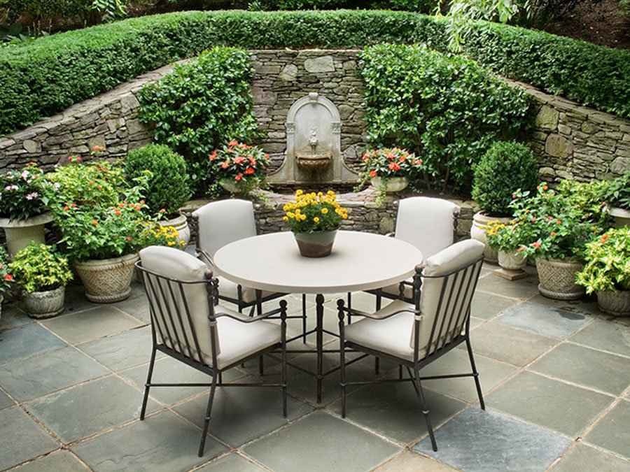 table-setting-on-patio-shorb-landscaping