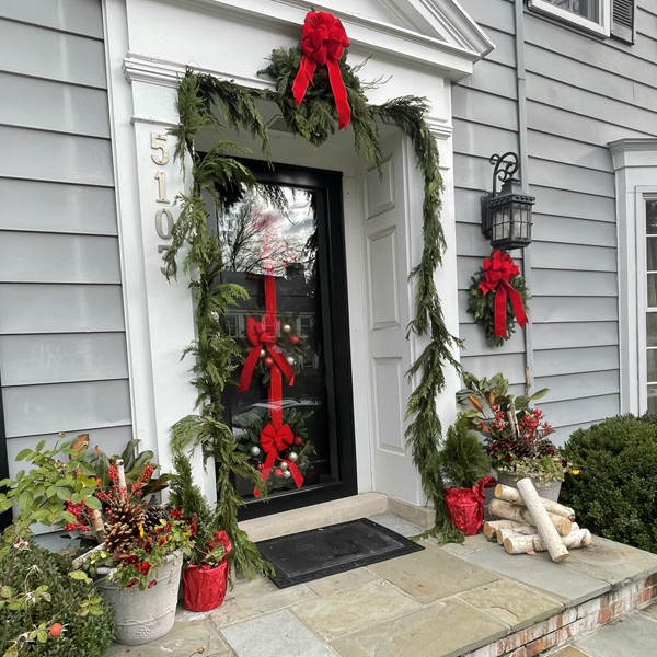 Winter Holiday Displays – Shorb Landscaping